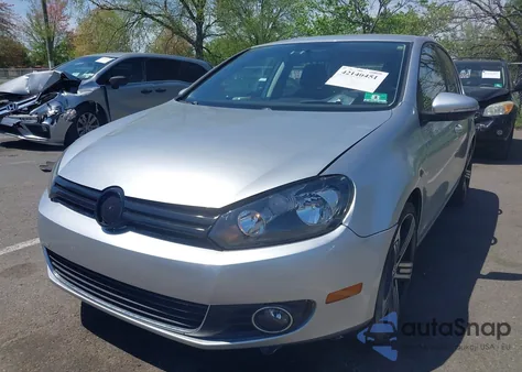 2012 Volkswagen Golf 2.5L 4-Door z USA, uszkodzony, nr VIN WVWDB7AJ5CW238990